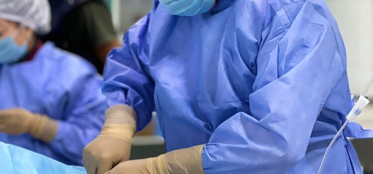 95 лет и новое сердце: уникальная операция без разреза спасла жизнь пациентке 1931 года рождения